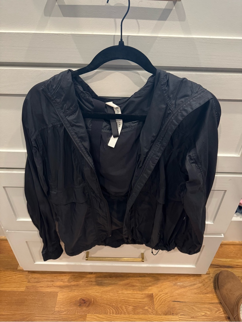 Lululemon Black Lightweight Hooded Rain Jacket - Women